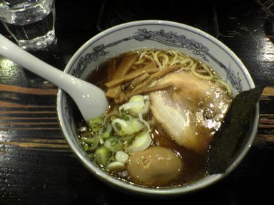 味玉らー麺 830円